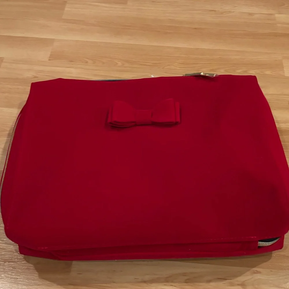 Estee Lauder Large  Red Bow Makeup Bag‎